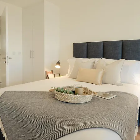 Luxury Cherrywood 18 * ダブリン