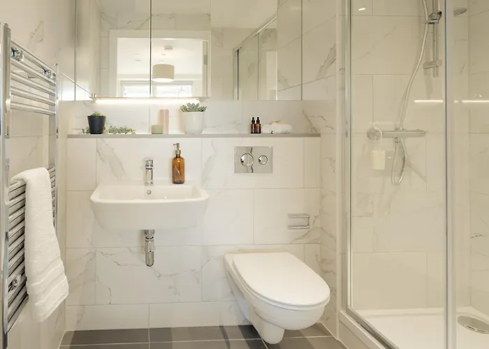 Luxury Cherrywood 18 *